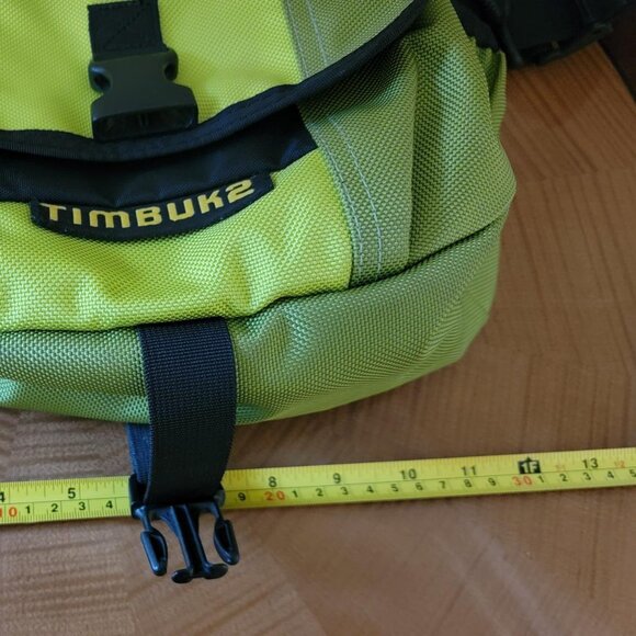 Timbuk2 Lime Green Messenger Crossbody Sling Hiking Bag - Picture 10 of 11